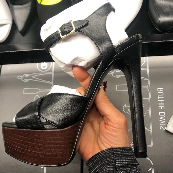 🎉 HP! 🎉 Ruthie Davis Platform Heels 👠 - Picture 5 of 8